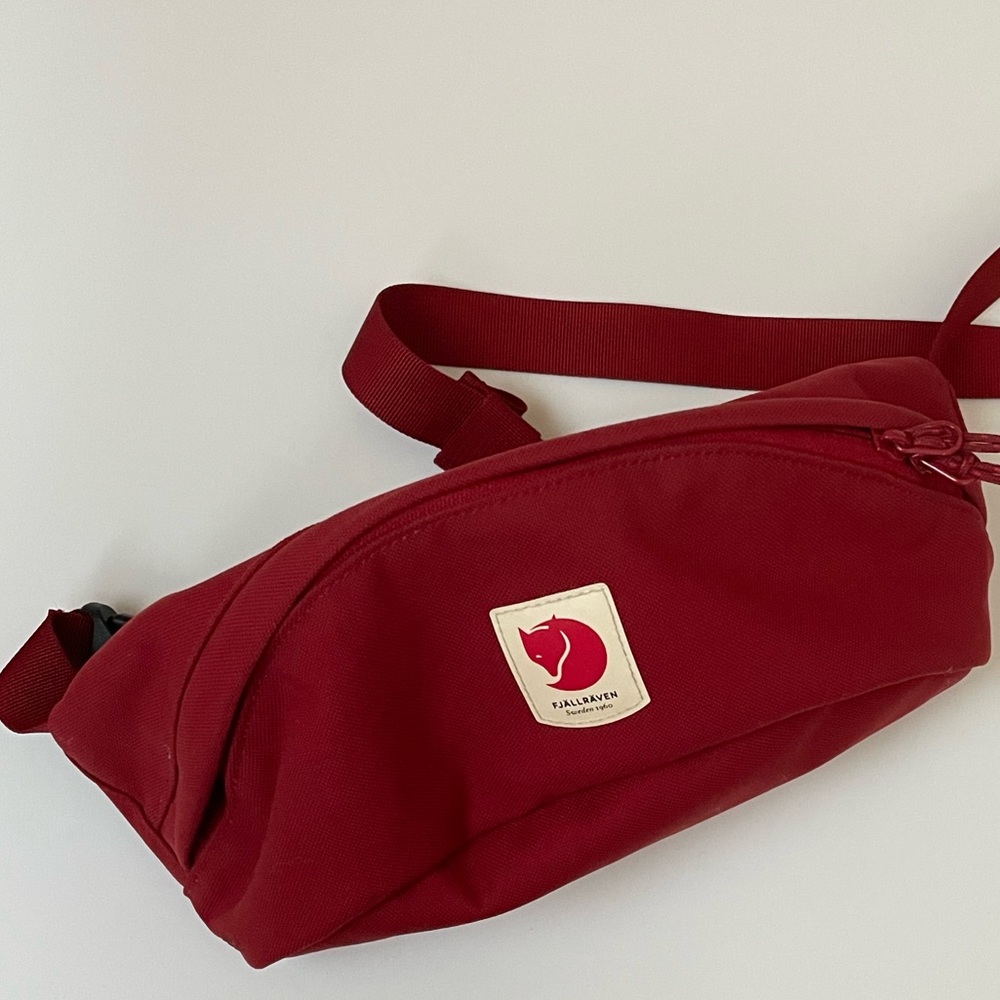 Fjallraven ULVÖ HIP PACK MEDIUM red